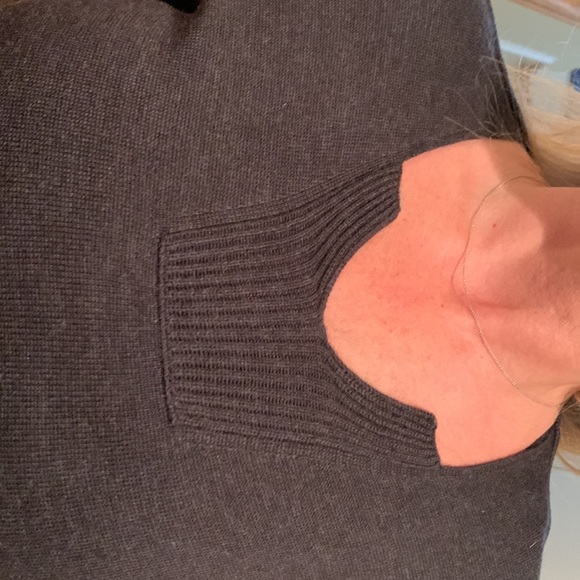 Italian wool dress European size 40 will fit a size 0-4 - Picture 4 of 5